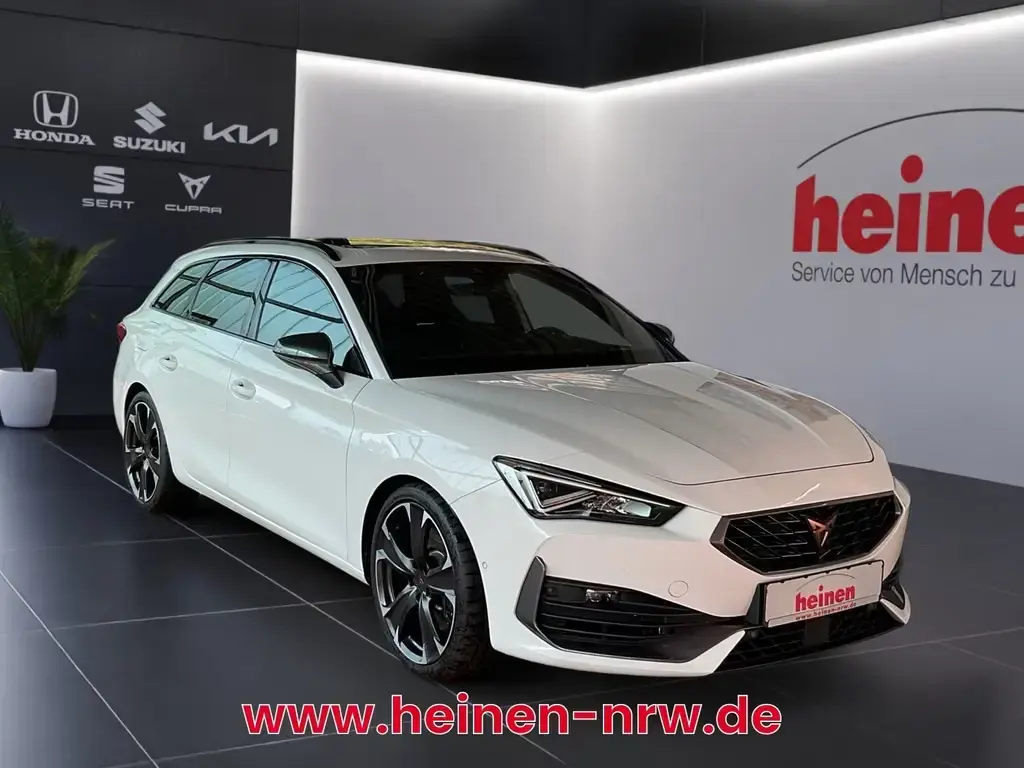 Main__Slider__Photo:Cupra Leon Sportstourer 2.0 TSI 4Drive VZ LED + LM 19 05/2022-1