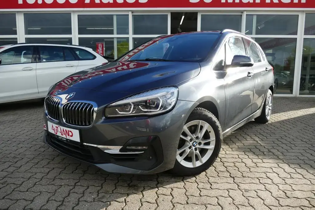 Main__Slider__Photo:BMW 218 i Luxury Line Aut. LED Navi Tempomat Kamera 01/2019-1