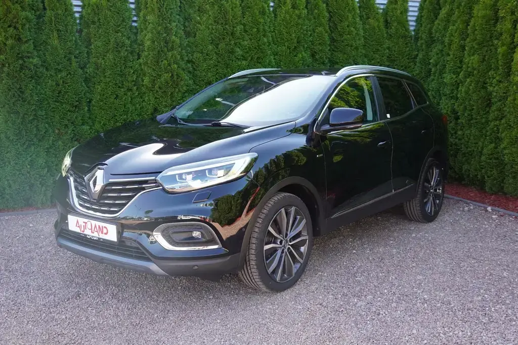 Main__Slider__Photo:Renault Kadjar 1.3 TCE Bose Edition LED Navi Totwinkel 04/2019-1
