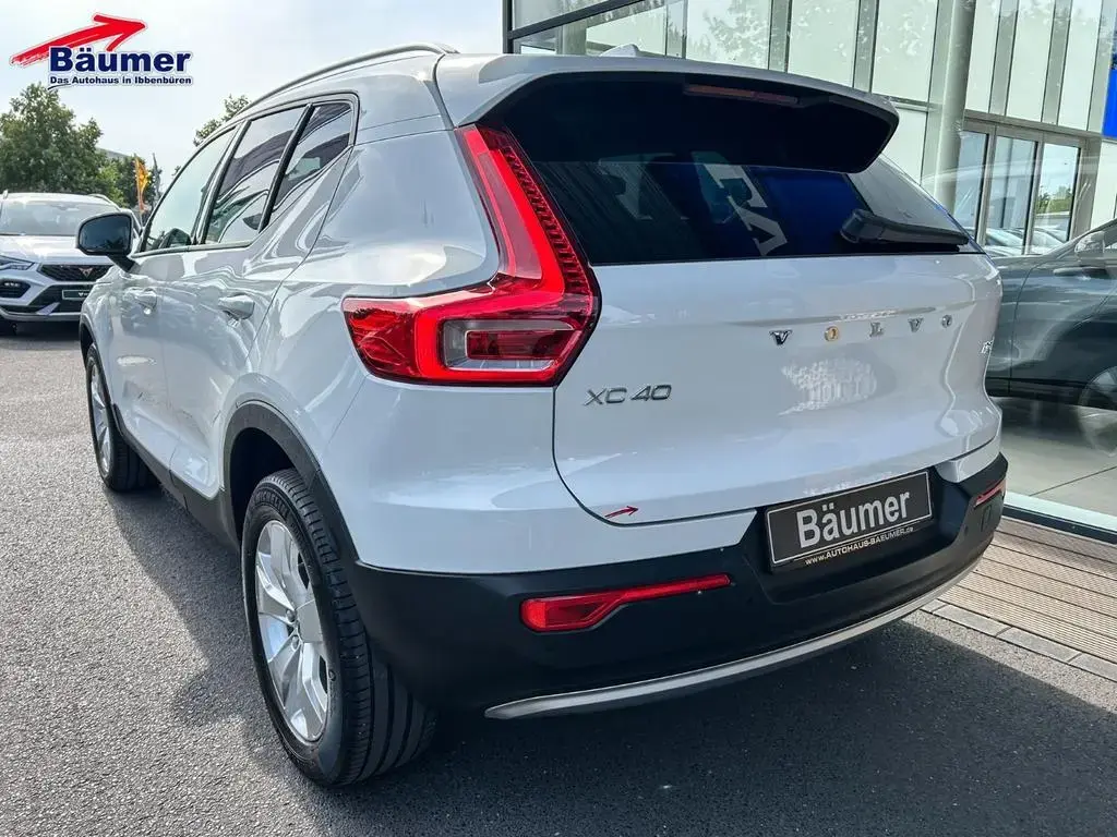 Main__Slider__Photo:Volvo XC40 T3 Momentum 6-Gang +CAM +NAVI +SHZ 03/2019-1
