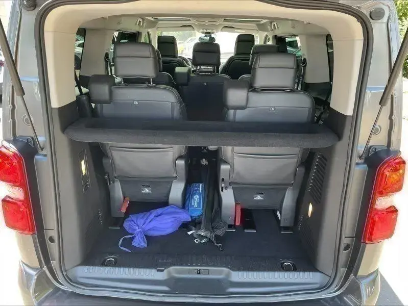 Main__Slider__Photo:Peugeot Traveller 2.0 BlueHDi 180 L2 Allure ABS ESP ZV 11/2020-1