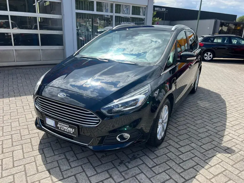Main__Slider__Photo:Ford S-Max S-MAX Titanium 08/2017-1