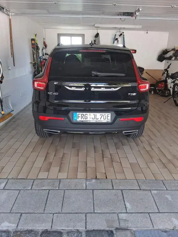 Main__Slider__Photo:Volvo XC40 T5 Twin Engine R Design R Design 07/2020-1