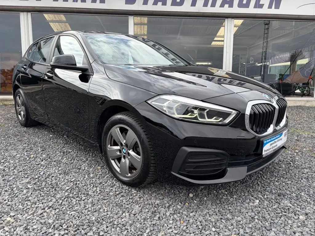 Main__Slider__Photo:BMW 118 I Advantage AHK | LED | PANO | DAB 01/2021-1