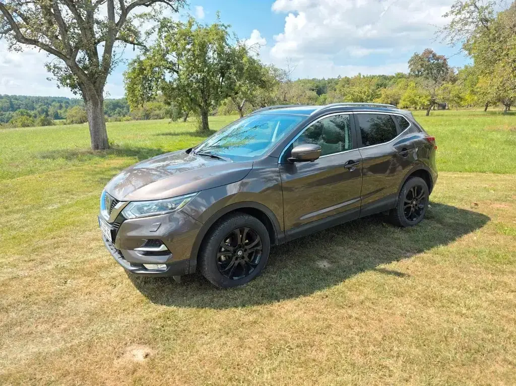 Main__Slider__Photo:Nissan Qashqai 1.6 DIG-T N-CONNECTA 08/2017-1