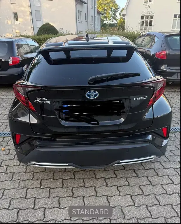 Main__Slider__Photo:Toyota C-HR 2.0-l-VVTi Hybrid Team Deutschland Team... 03/2021-1