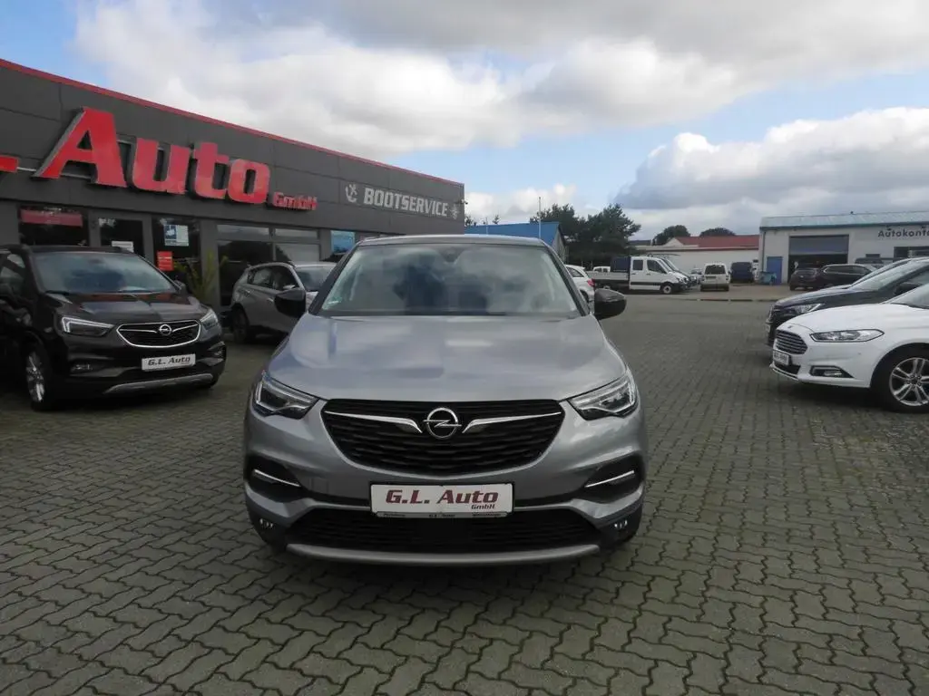 Main__Slider__Photo:Opel Grandland (X) /NAVI/KAM/KLIMA/PDC/TEMPO/SITZHZG/ 12/2019-1
