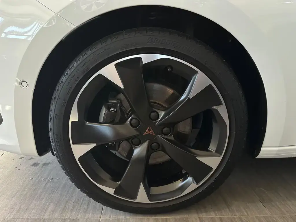 Main__Slider__Photo:Cupra Leon CUPRA 2.0TDI*DSG*NAV*MATR*DIGI*KAM*KEY*1HA*18" 06/2024-1