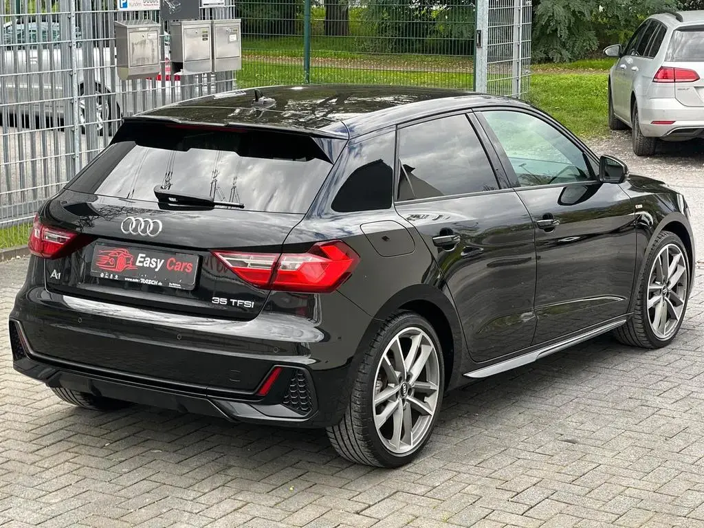 Main__Slider__Photo:Audi A1 Sportback 35 TFSI S line 03/2019-1