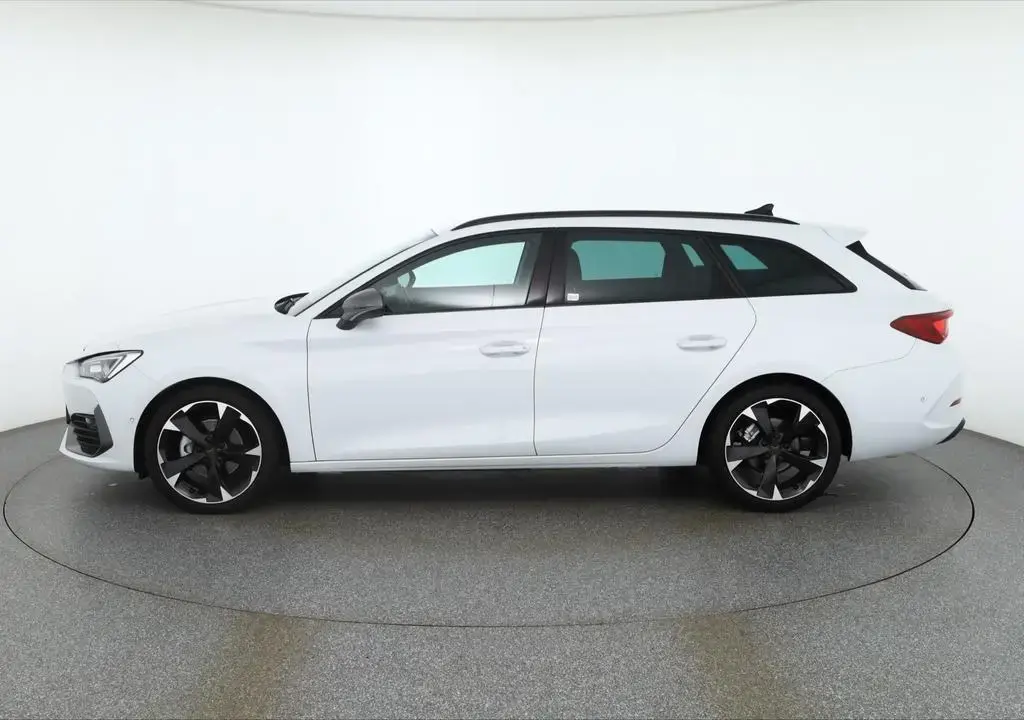 Main__Slider__Photo:Cupra Leon ST 1.5 eTSI DSG LED Navi Sitzheizung ACC 03/2023-1