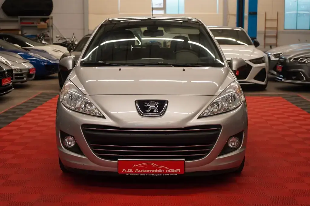 Main__Slider__Photo:Peugeot 207 1.6 Aut. Lim. Premium *Panorama*Klimaaut*PDC 03/2010-1