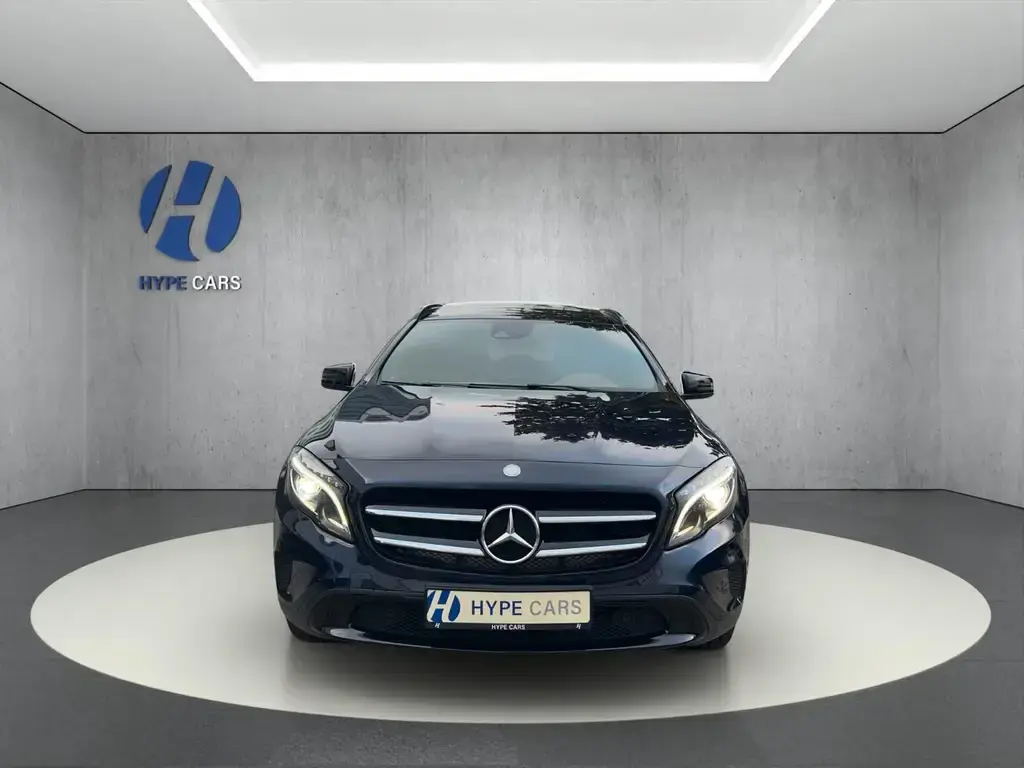 Main__Slider__Photo:Mercedes-Benz GLA 200 7G-DCT LED Pano Navi Kamera AHK 02/2017-1