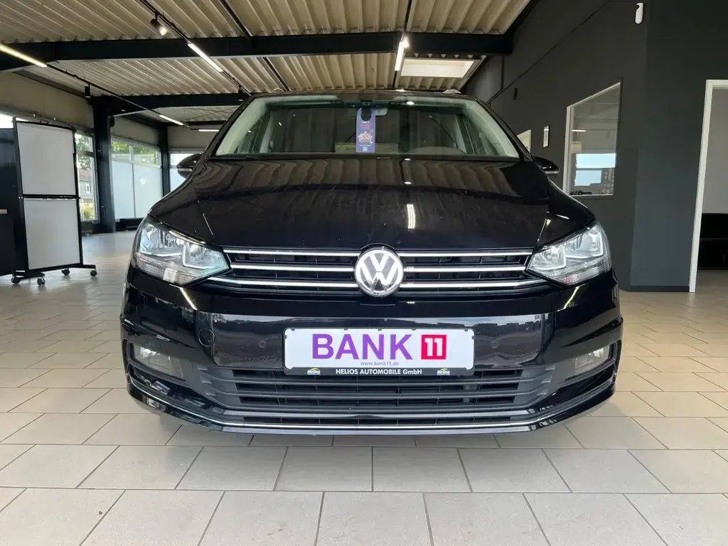 Main__Slider__Photo:Volkswagen Touran Highline*ALCANTARA*PANO*AHK 05/2018-1