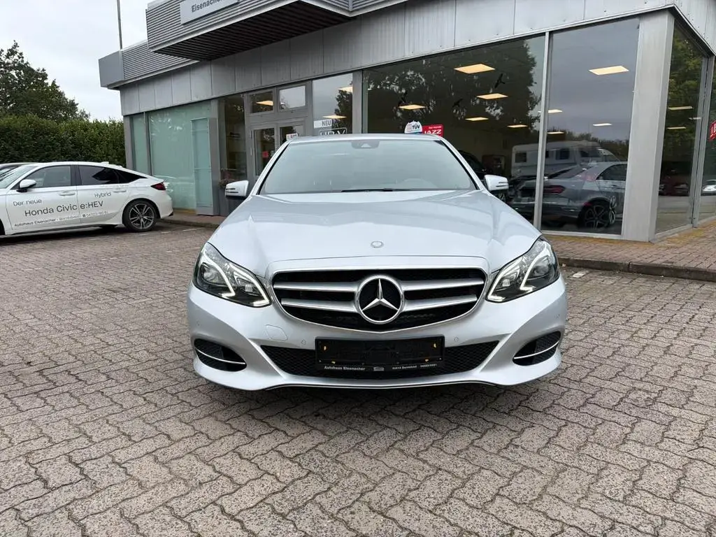 Main__Slider__Photo:Mercedes-Benz E 200 E Limousine E 200 CDI BlueEfficiency 07/2014-1