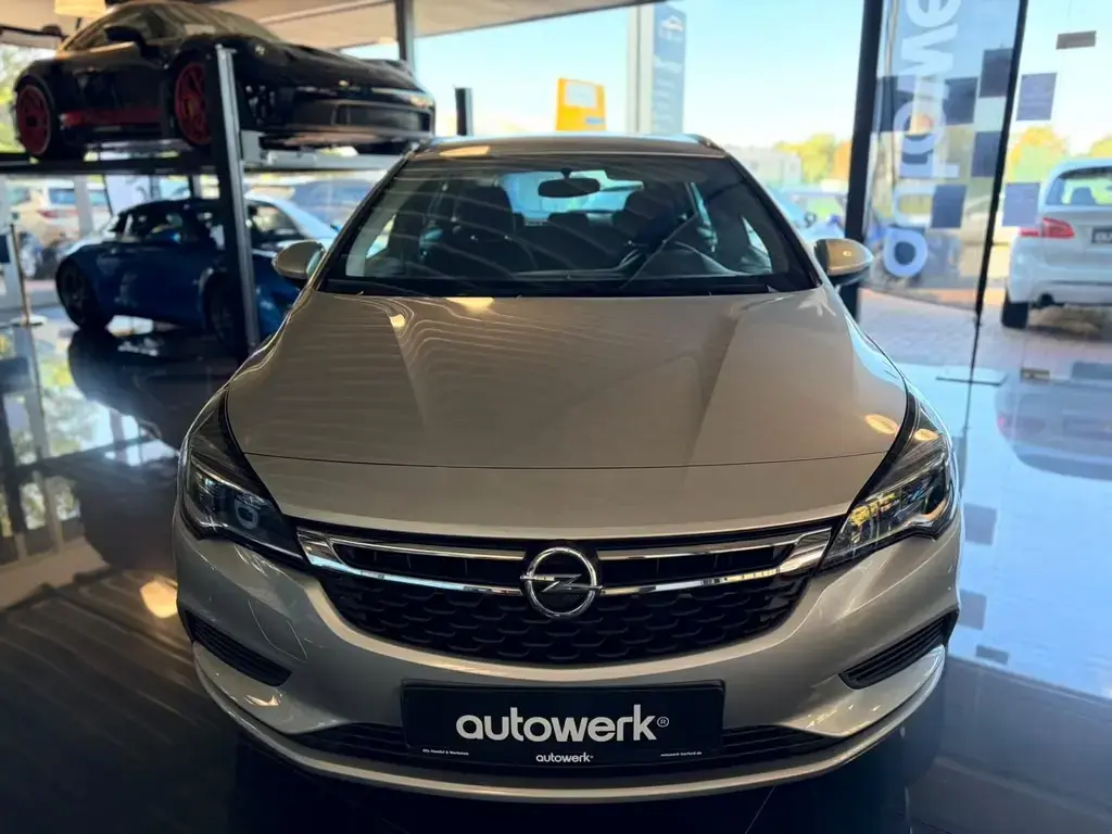 Main__Slider__Photo:Opel Astra K Sports Tourer Business Scheckheft 11/2016-1