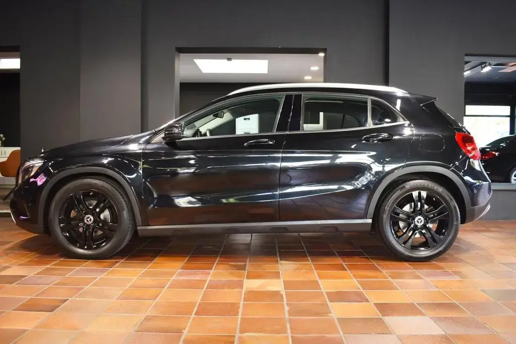 Main__Slider__Photo:Mercedes-Benz GLA 180 7G URBAN LEDER-SPORTSITZE EL.HECKKLAPPE 10/2016-1