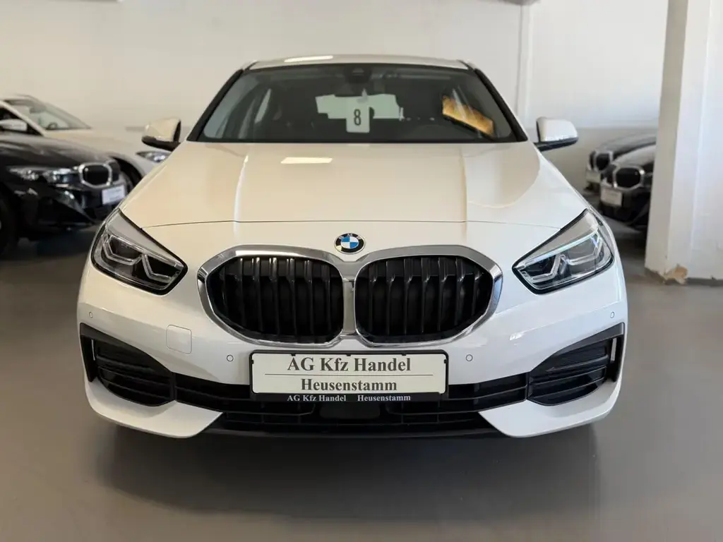 Main__Slider__Photo:BMW 118 i Advantage W-LAN/MULTI/LED/SITZHEITZUNG 07/2023-1