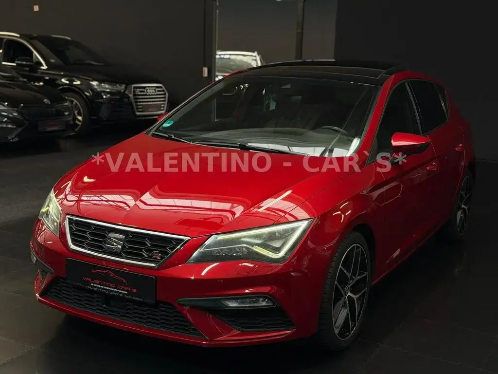 Main__Slider__Photo:Seat Leon FR Lim. DSG/Pano/ACC/DCC/Apple/Kam/Keyless 03/2017-1