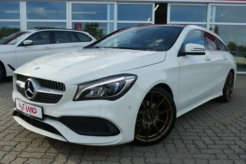 Main__Slider__Photo:Mercedes-Benz CLA 200 AMG Line LED Navi Panorama Tempomat PDC 07/2016-1