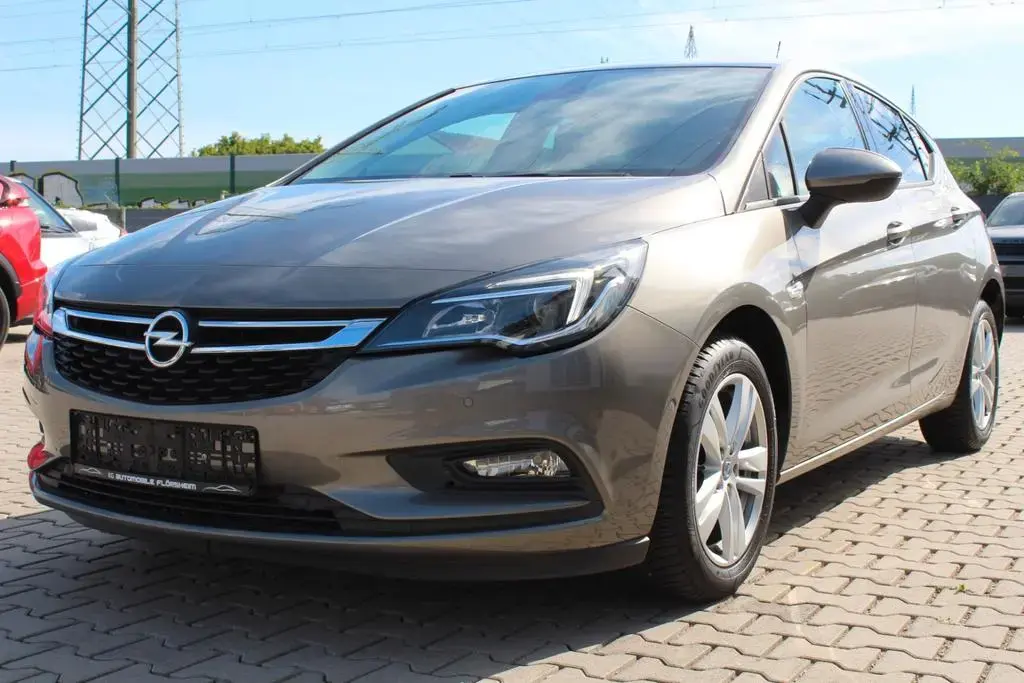 Main__Slider__Photo:Opel Astra K 1.4 Aut. Sitzhzg Tempomat R.Kamera LED 08/2017-1
