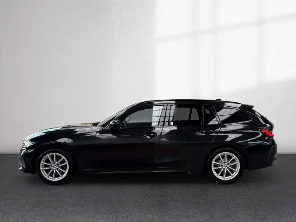 Main__Slider__Photo:BMW 318 i Touring SHZ NAVI LED digiCockP RFK PDCv+h 05/2024-1