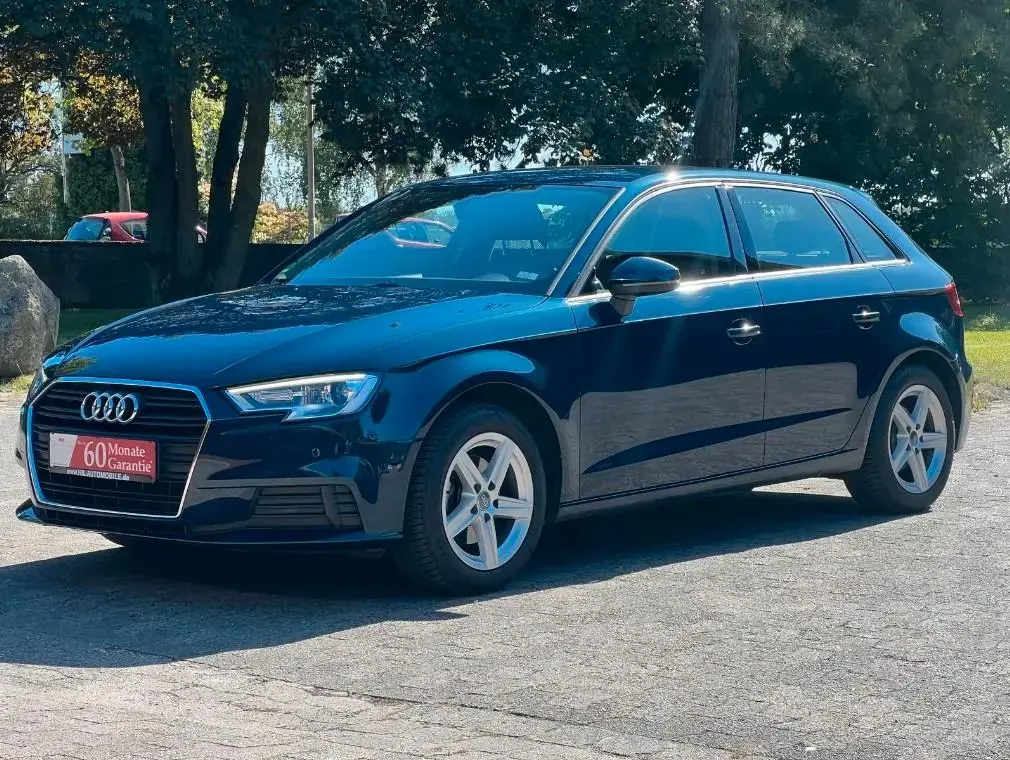 Main__Slider__Photo:Audi A3 Sportback basis 08/2018-1