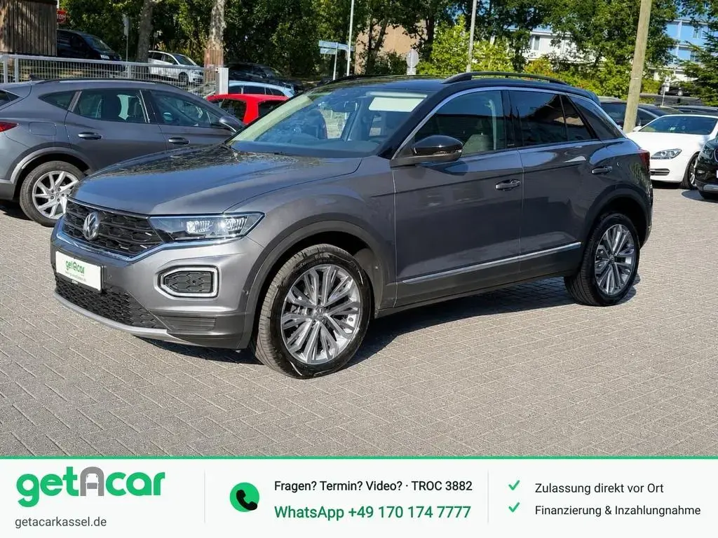 Main__Slider__Photo:Volkswagen T-Roc 2.0 TDI 150PS*PANO*STANDHZG*NAVI*DIGITAL*P 08/2019-1