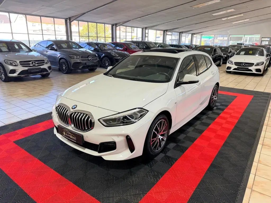 Main__Slider__Photo:BMW 118 i M Sport*LED*PANO*SHADOW-LINE* 06/2020-1