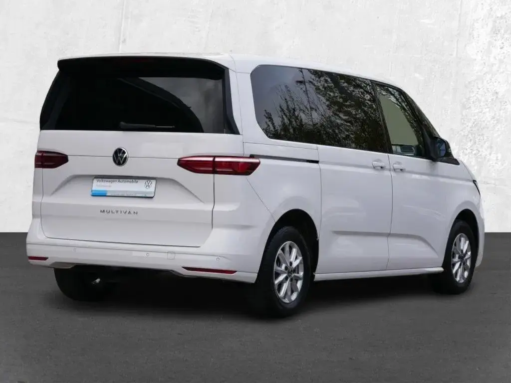 Main__Slider__Photo:Volkswagen T7 Multivan Multivan 2.0 TDI DSG Life AHK DigCockpit PDC Sth 02/2023-1