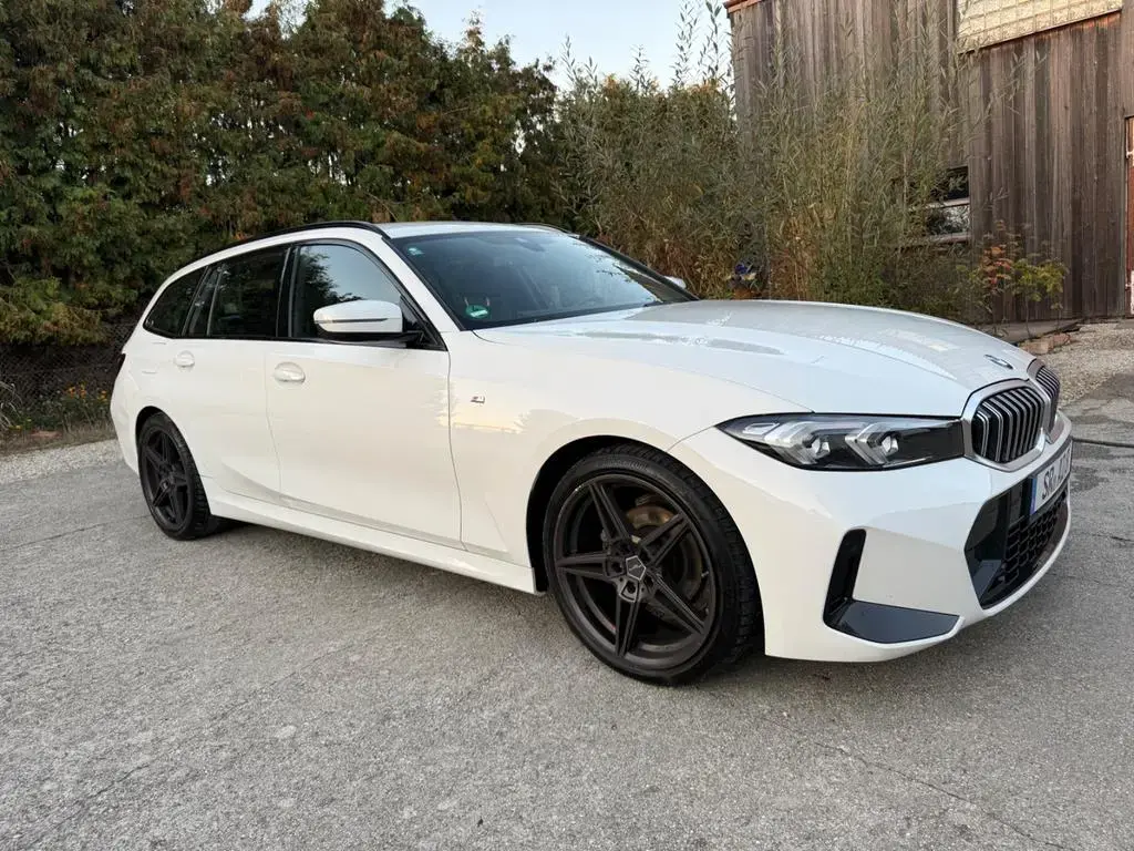 Main__Slider__Photo:BMW 318 d Touring M Sport AHK Head-up RFK HK 12/2023-1
