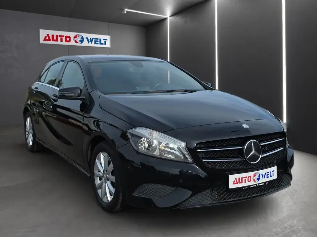 Main__Slider__Photo:Mercedes-Benz A 180 A180 BlueEfficiency Sitzheizung AHK Teilleder 02/2013-1