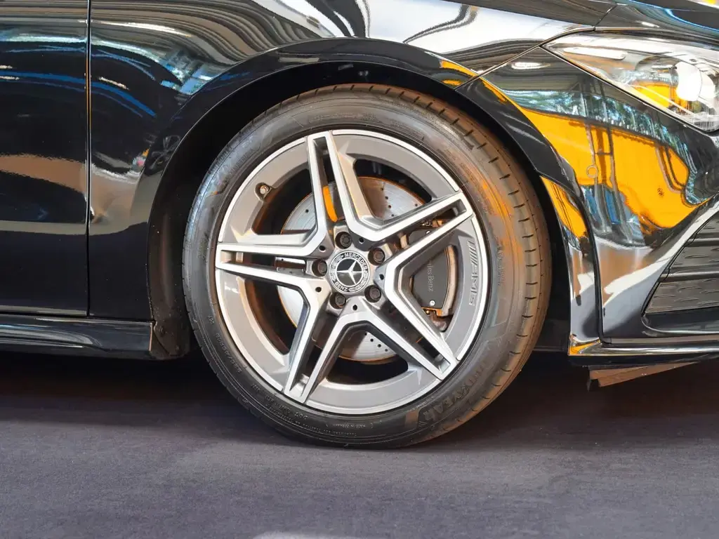 Main__Slider__Photo:Mercedes-Benz CLA 200 Shooting Brake CLA 200 d SB AMG Line LED Anhängevorrichtung DAB 04/2021-1