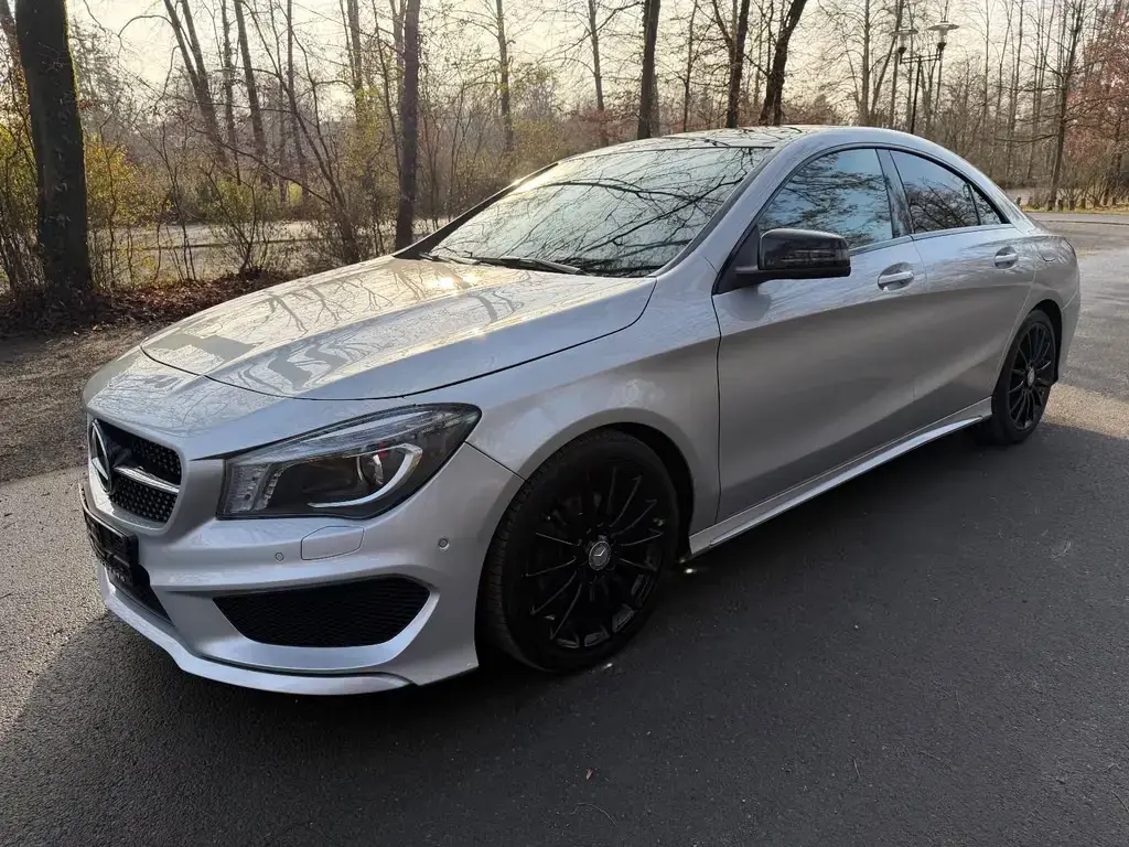 Main__Slider__Photo:Mercedes-Benz CLA 180 Coupé AMG-Line Panoramadach 05/2013-1