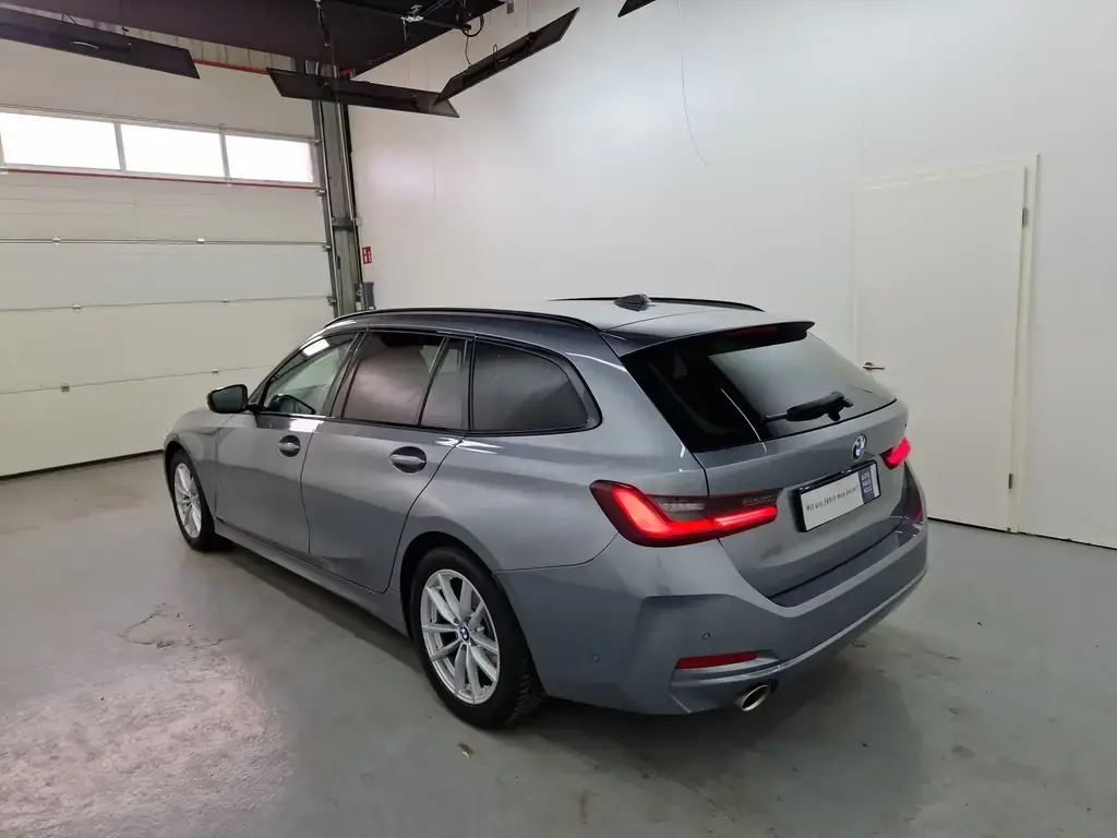 Main__Slider__Photo:BMW 318 i Touring Navi LED SHZ Allwetter 11/2024-1