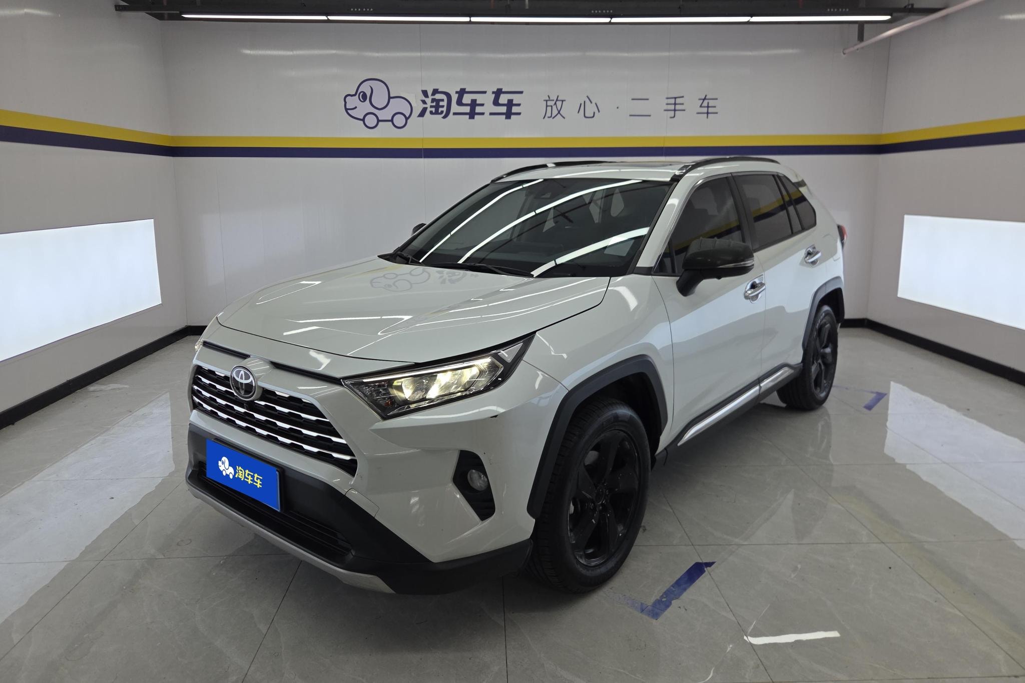 Main__Slider__Photo:undefined undefined 2021-0