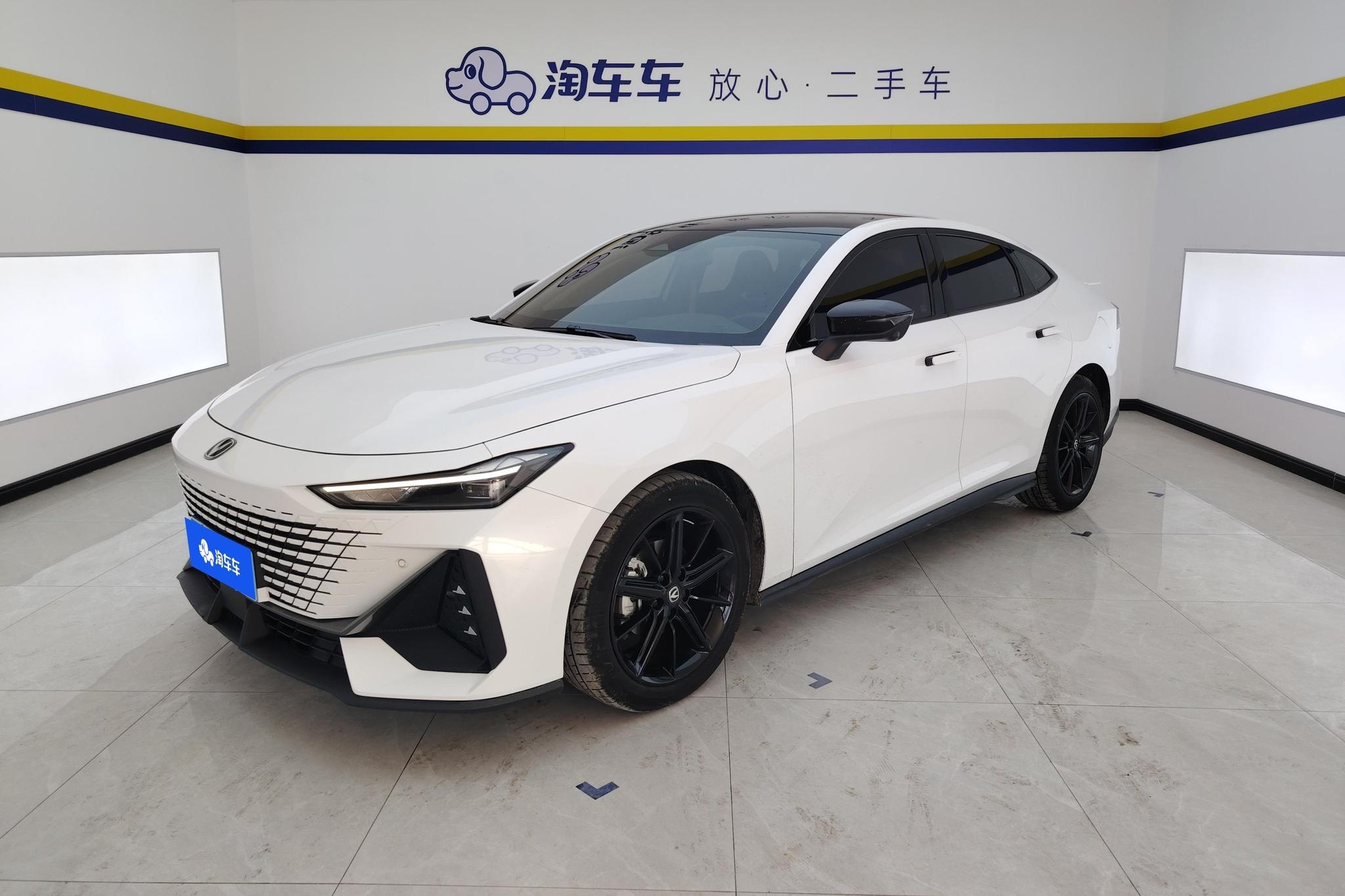 Main__Slider__Photo:undefined undefined 2023-0