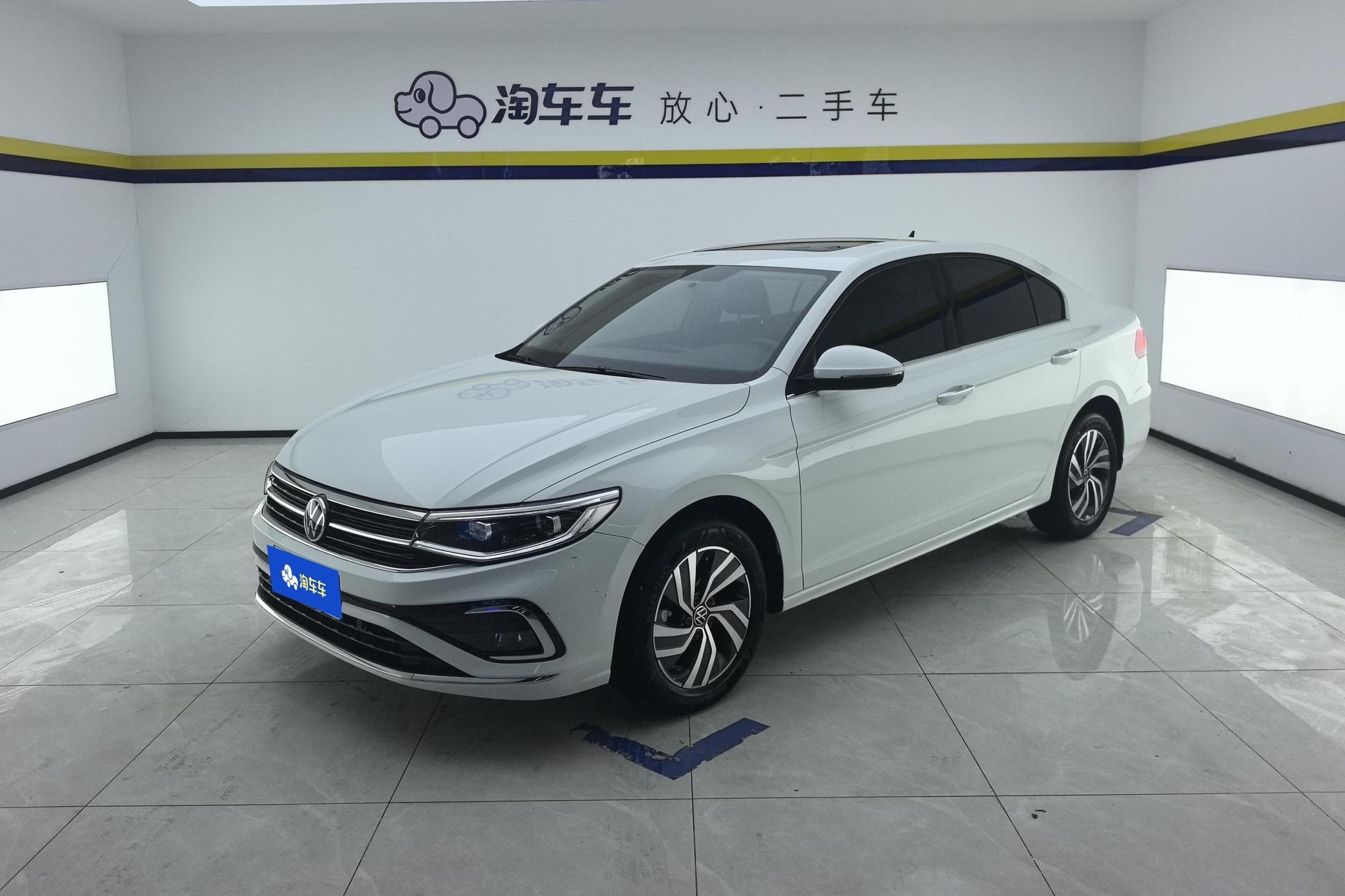 Main__Slider__Photo:undefined undefined 2023-0