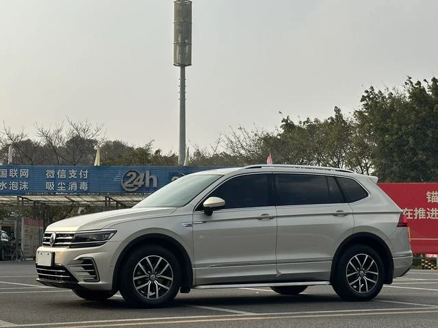 Main__Slider__Photo:undefined undefined 2019-0