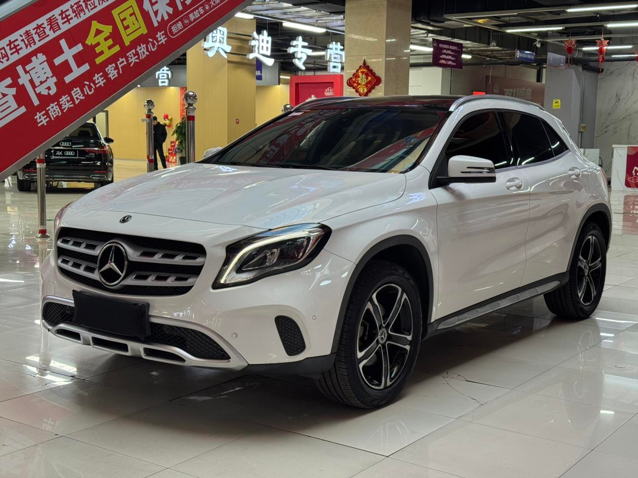 Main__Slider__Photo:undefined undefined 2019-0