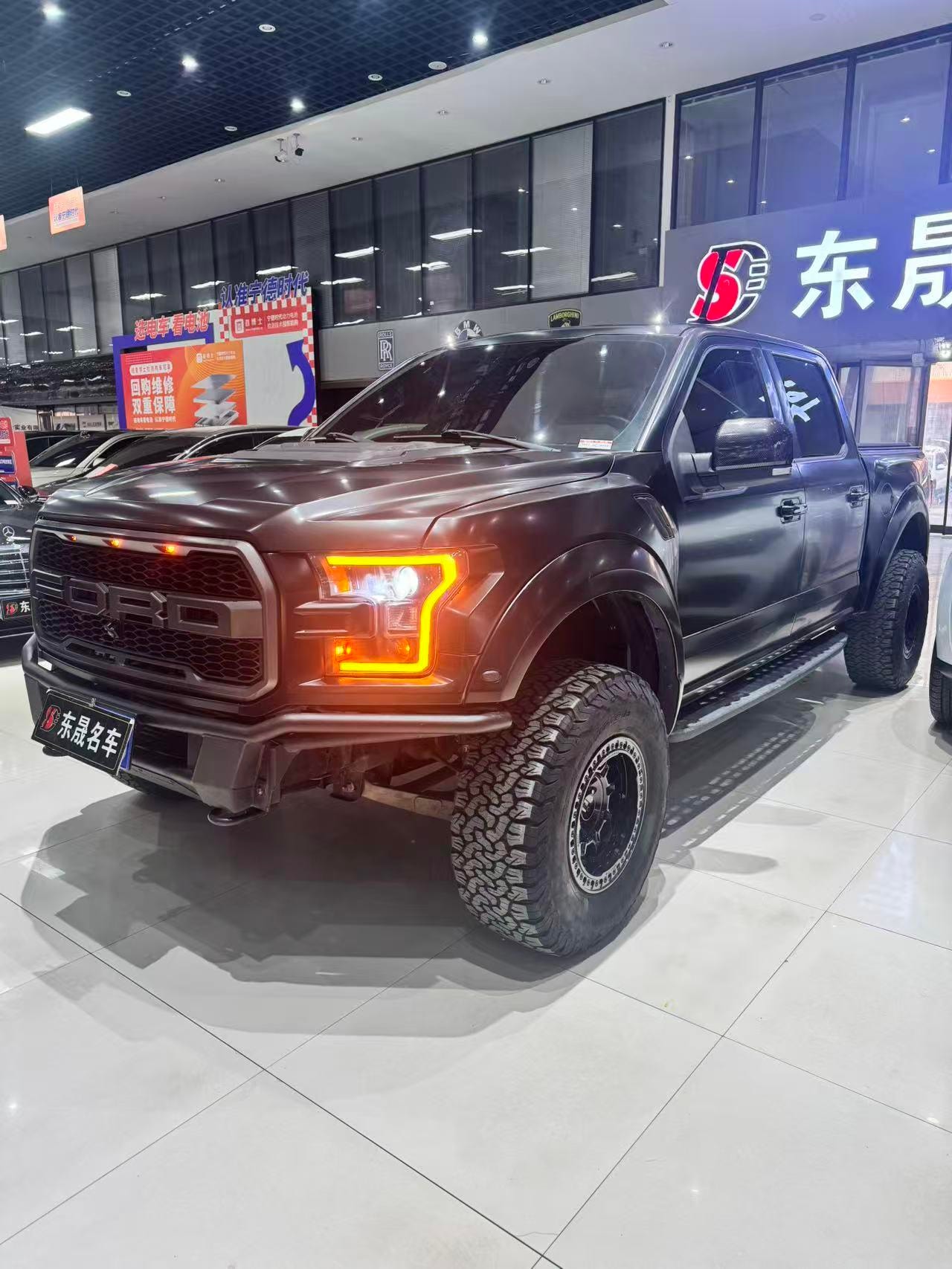 Main__Slider__Photo:undefined undefined 2018-0