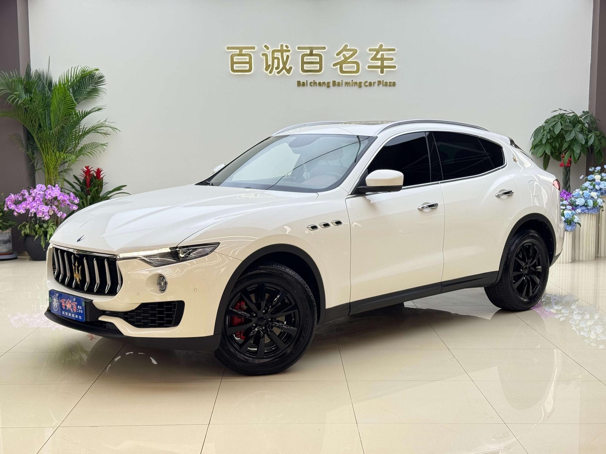 Main__Slider__Photo:undefined undefined 2018-0