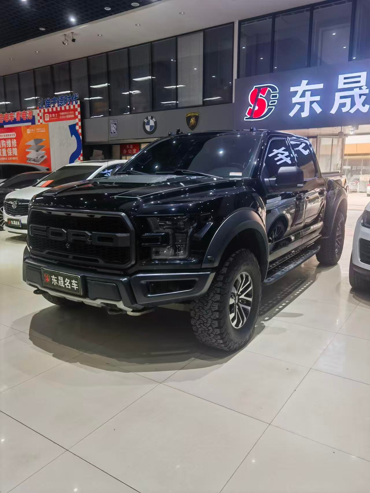 Main__Slider__Photo:undefined undefined 2019-0