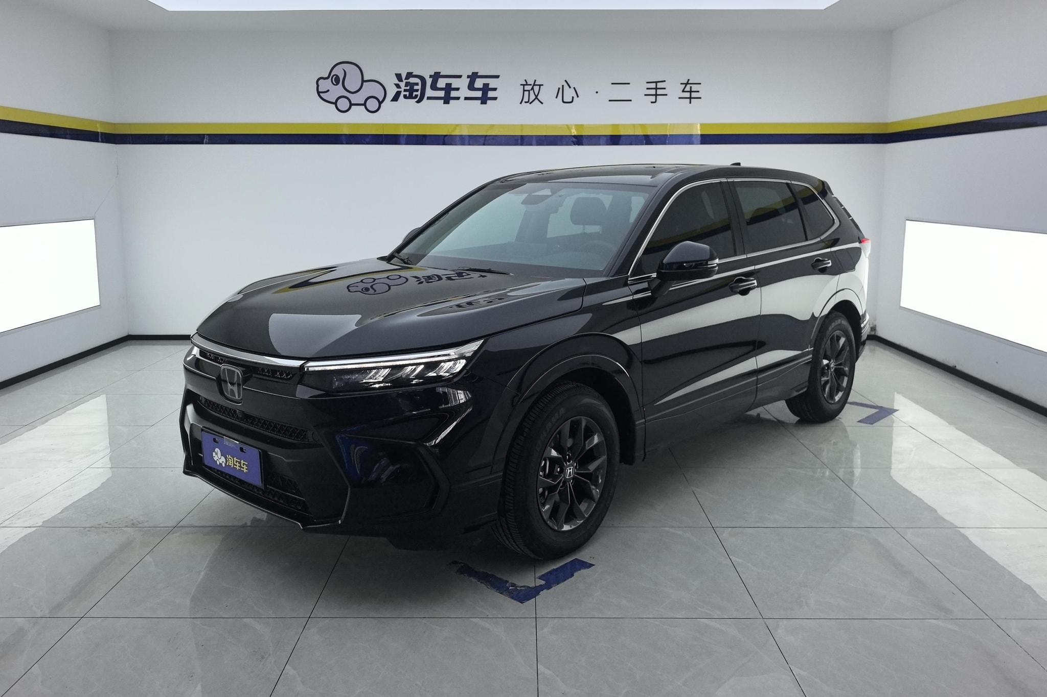 Main__Slider__Photo:undefined undefined 2023-0