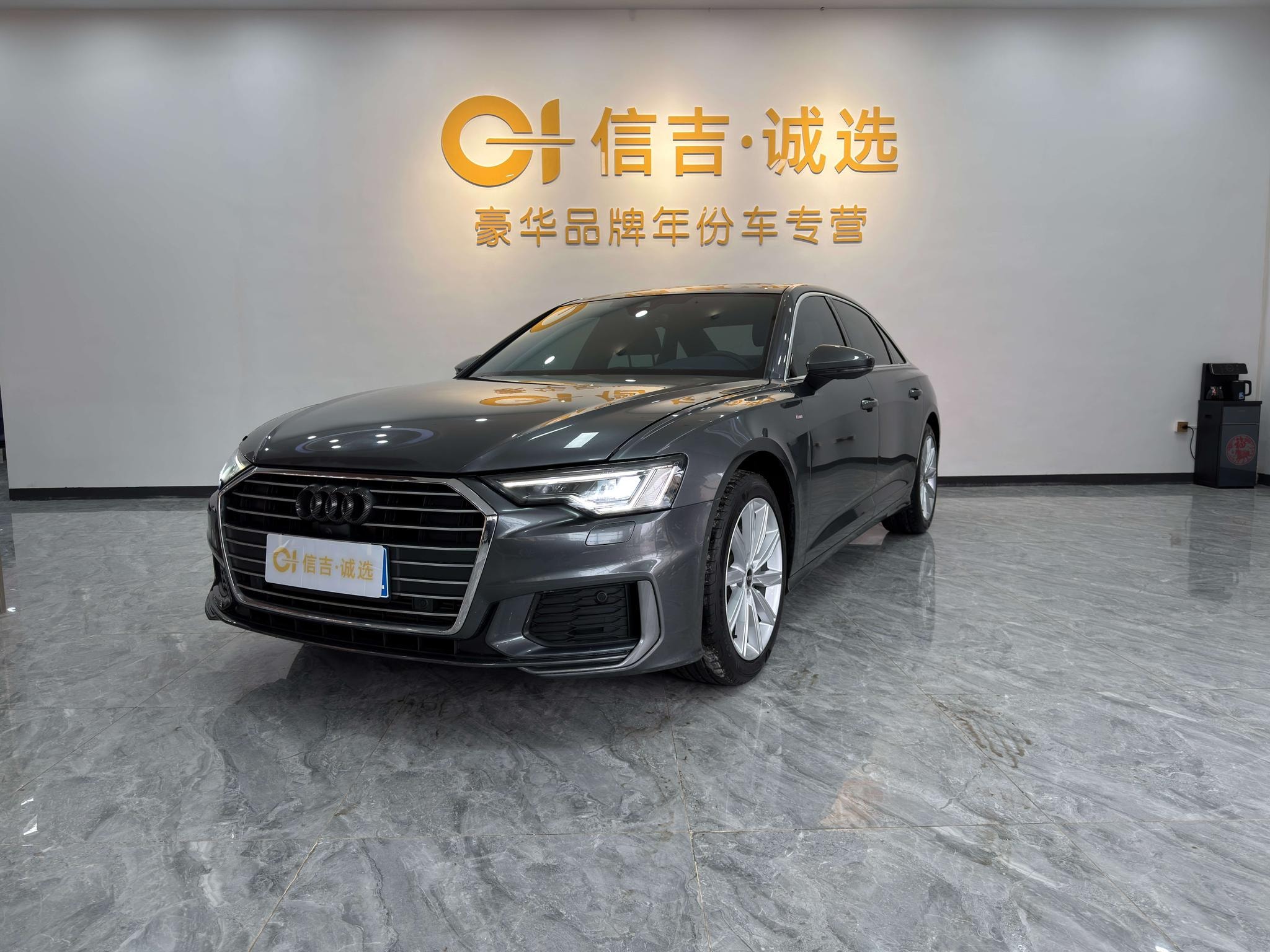 Main__Slider__Photo:undefined undefined 2022-0