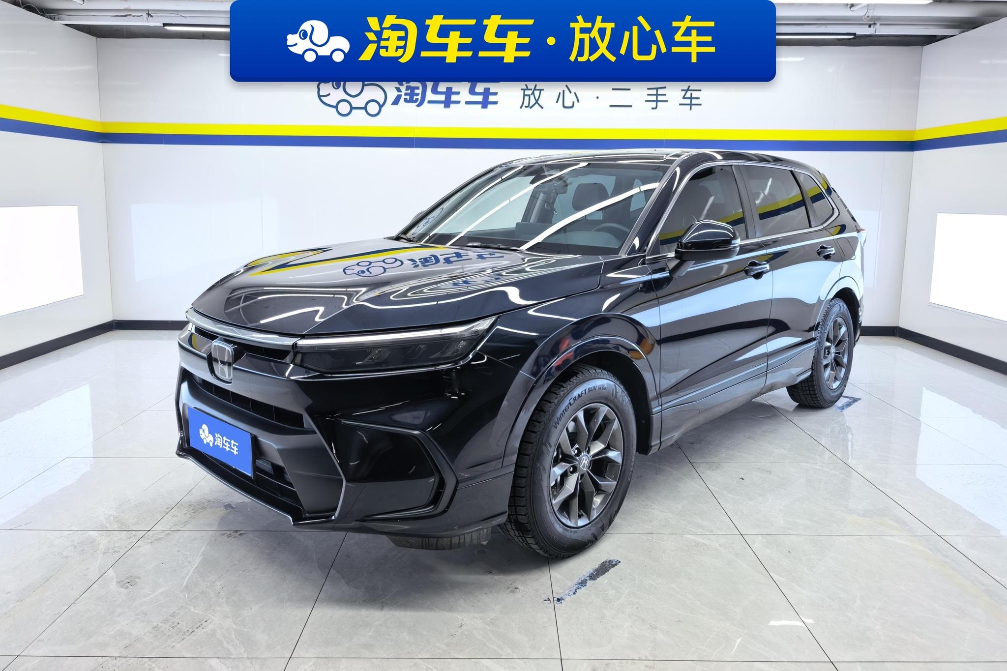 Main__Slider__Photo:undefined undefined 2023-0
