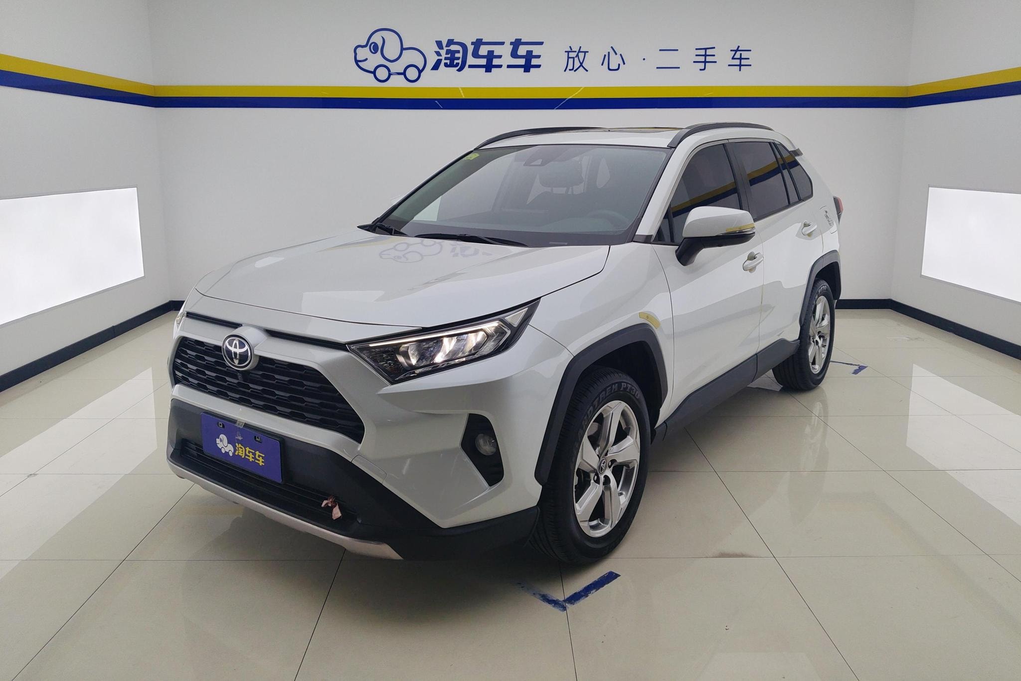 Main__Slider__Photo:undefined undefined 2021-0