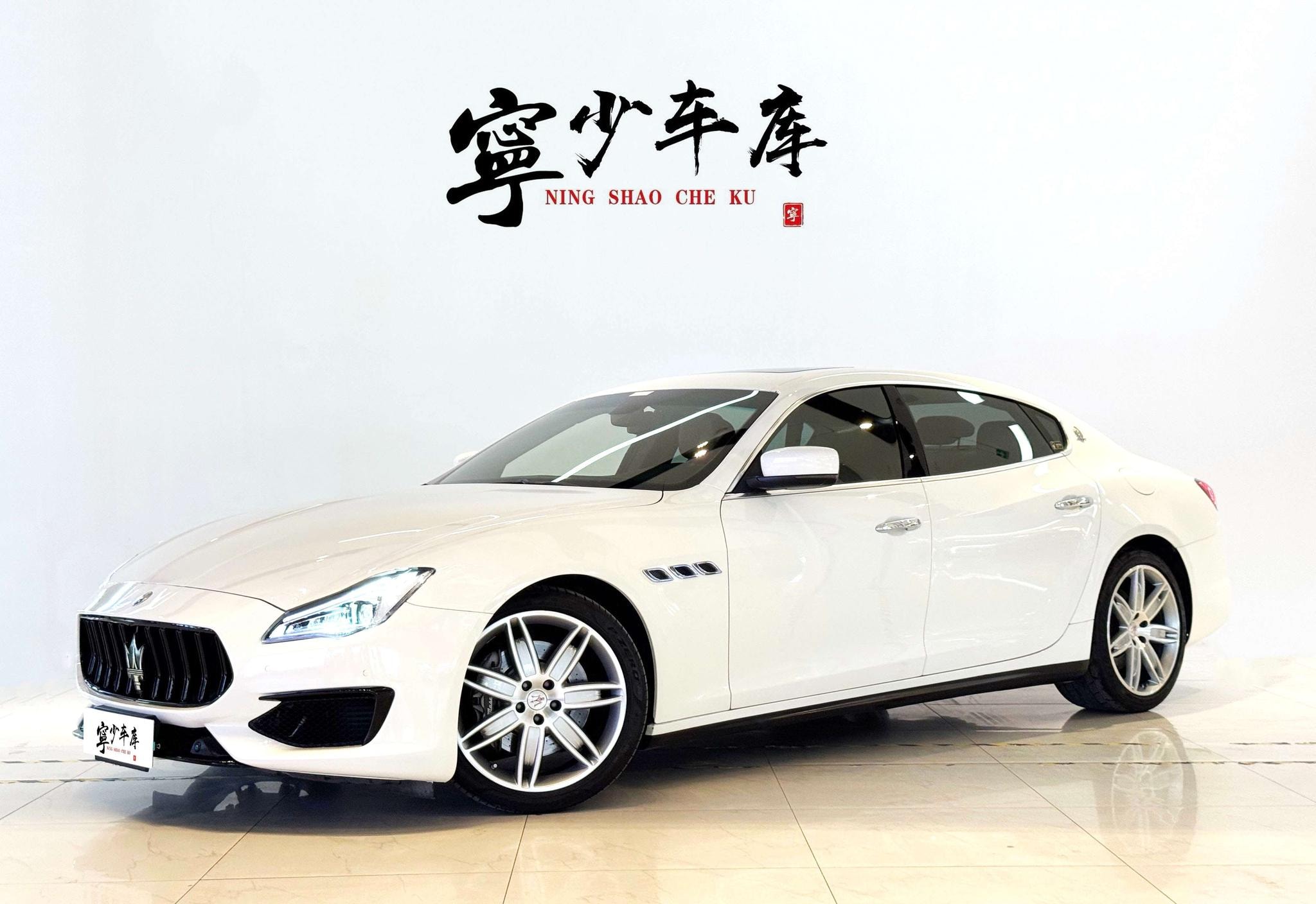 Main__Slider__Photo:undefined undefined 2015-0