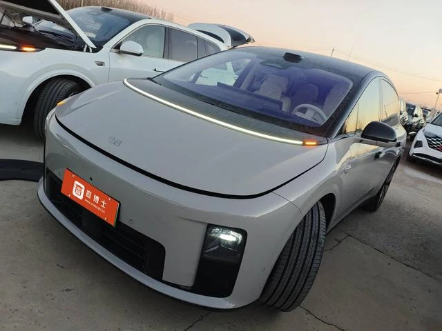 Main__Slider__Photo:undefined undefined 2025-0