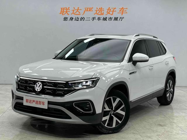Main__Slider__Photo:undefined undefined 2023-0