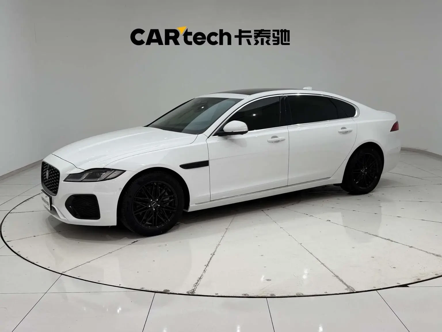 Main__Slider__Photo:undefined undefined 2023-0